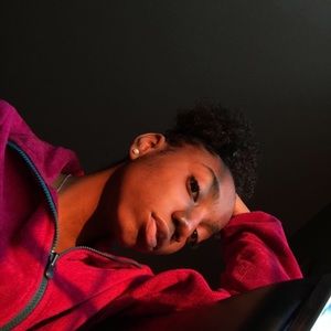 Meet your Posher, Abigail